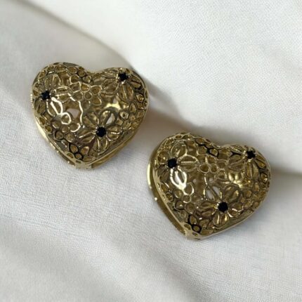 Kolczyki stal chirurgiczna złote podwójne serduszko ażurowe kwiatuszki z czarnymi cyrkoniami